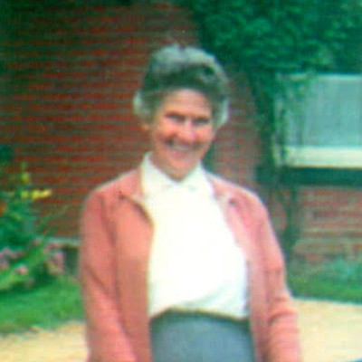 Portrait of Zoë McHenry