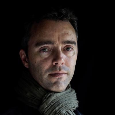 Photograph of Tom Henry