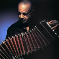 Photograph of Ástor Piazzolla