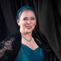 Photograph of Amanda Cole