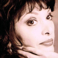 Photograph of Linda Cable