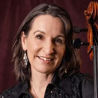 Photograph of Zoe Knighton